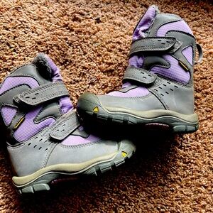 Waterproof Keen Velcro winter boots, toddler size 9